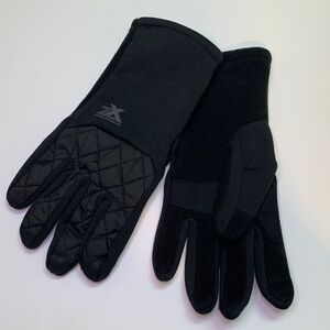 NWOT ZeroXposur Black Quilted Gloves